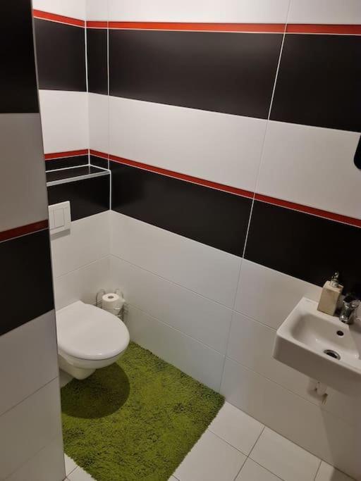 Comfortable Apartment! Прага Екстериор снимка